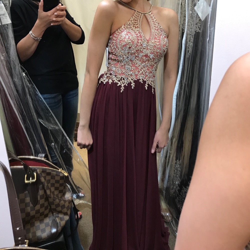 DAVE AND JOHNNY PROM DRESS